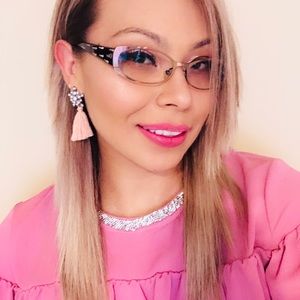 Meet your Posher, Lucy